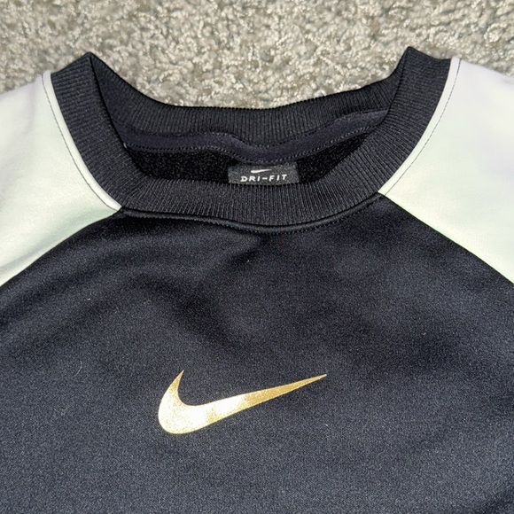 Nike Black and White Crewneck Sweatshirt AWESOME Womens (M) - Picture 6 of 8